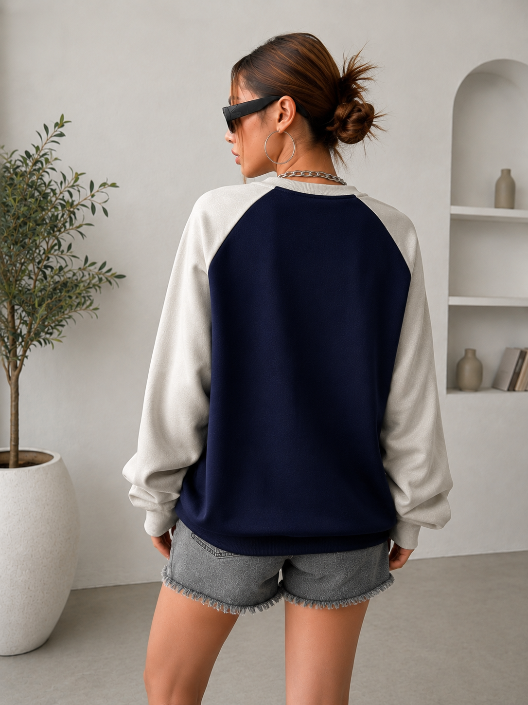 Women Reglan Sleeves Printed Sweatshirt