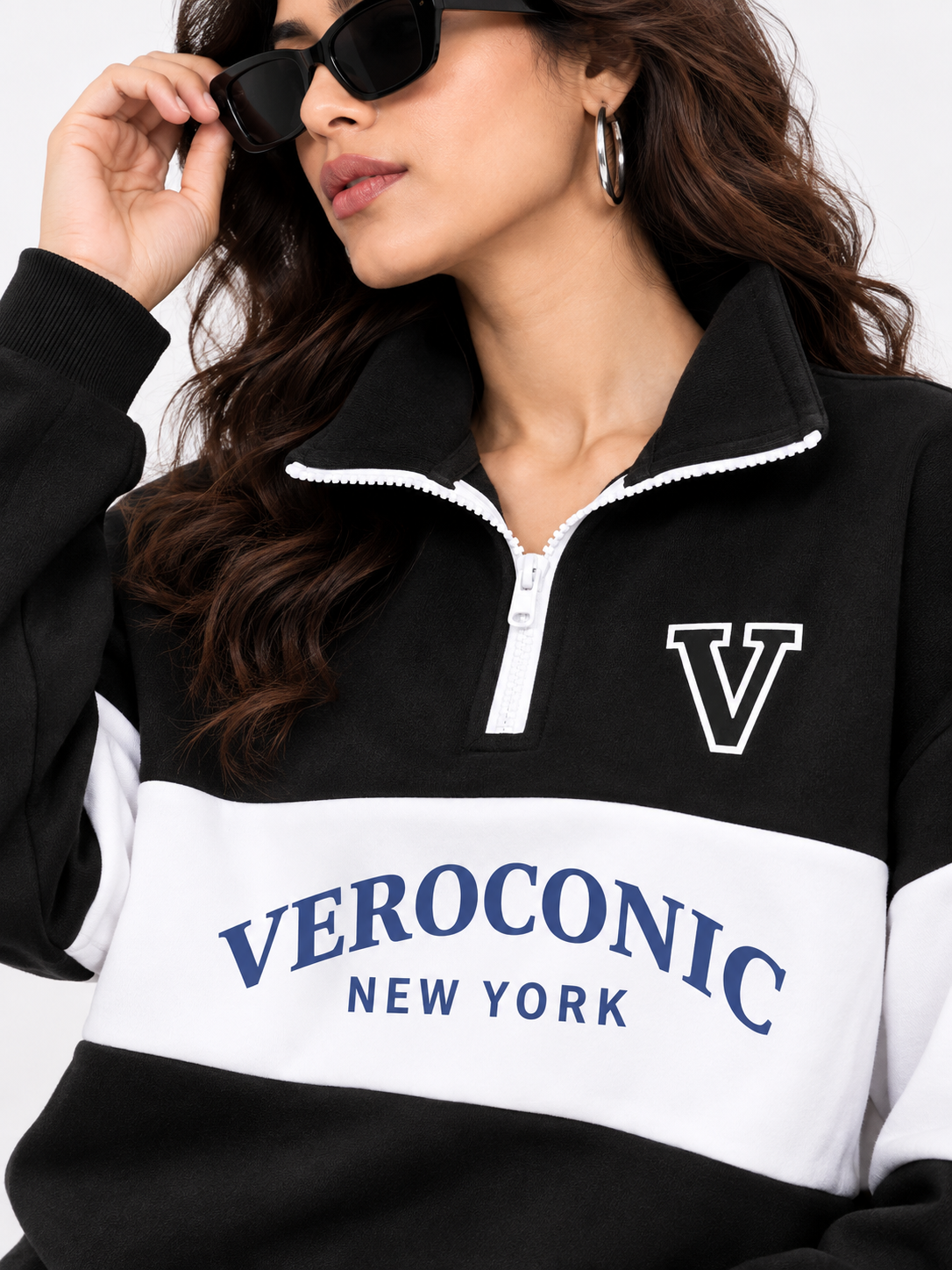 Women Collared Neck Zipper Printed Sweatshirt