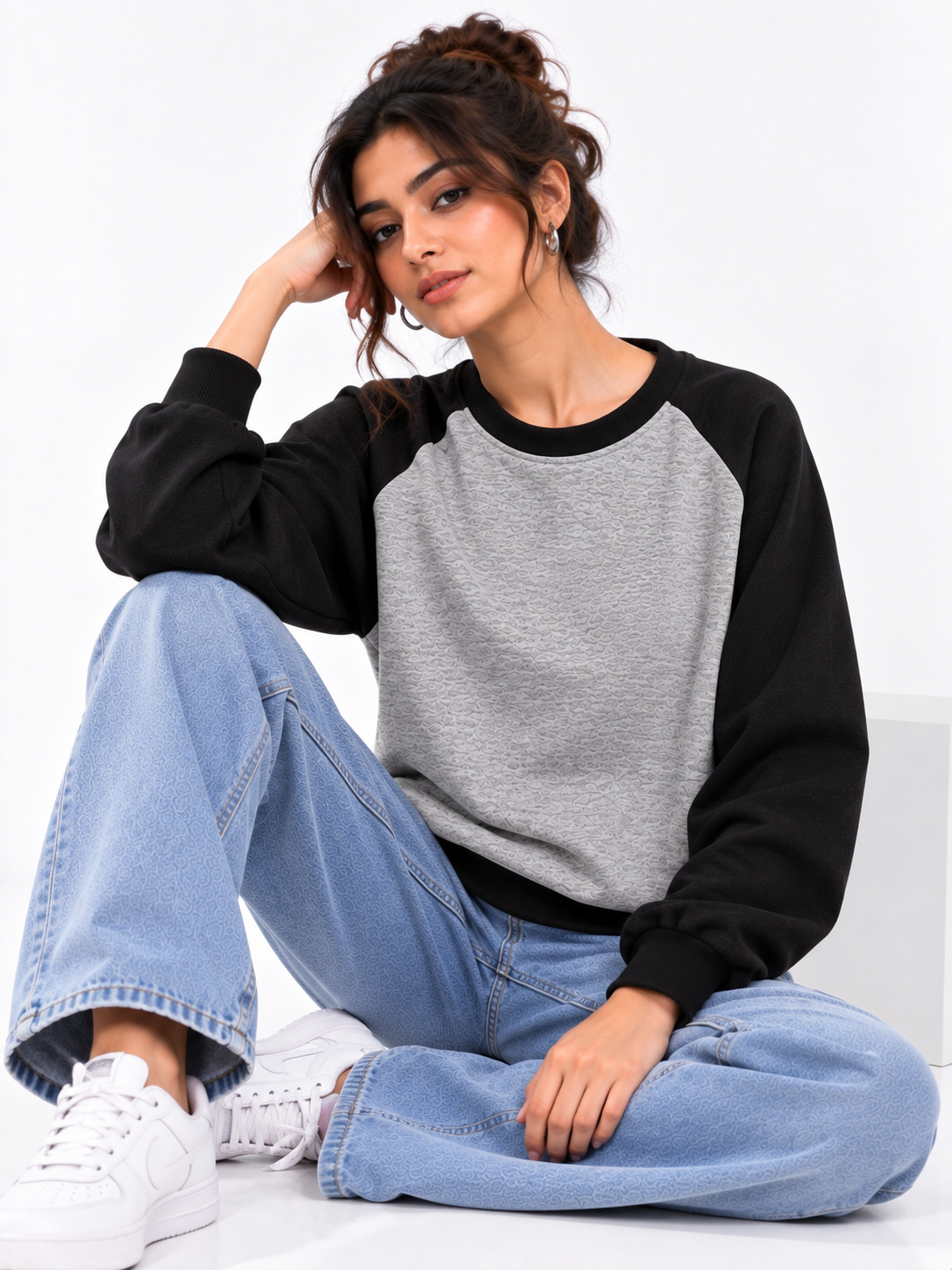 Women Round Neck Plain Sweatshirt