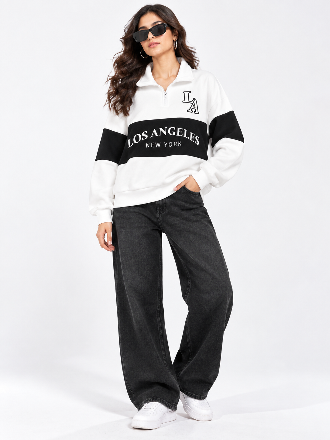 Women Collared Neck Zipper Printed Sweatshirt