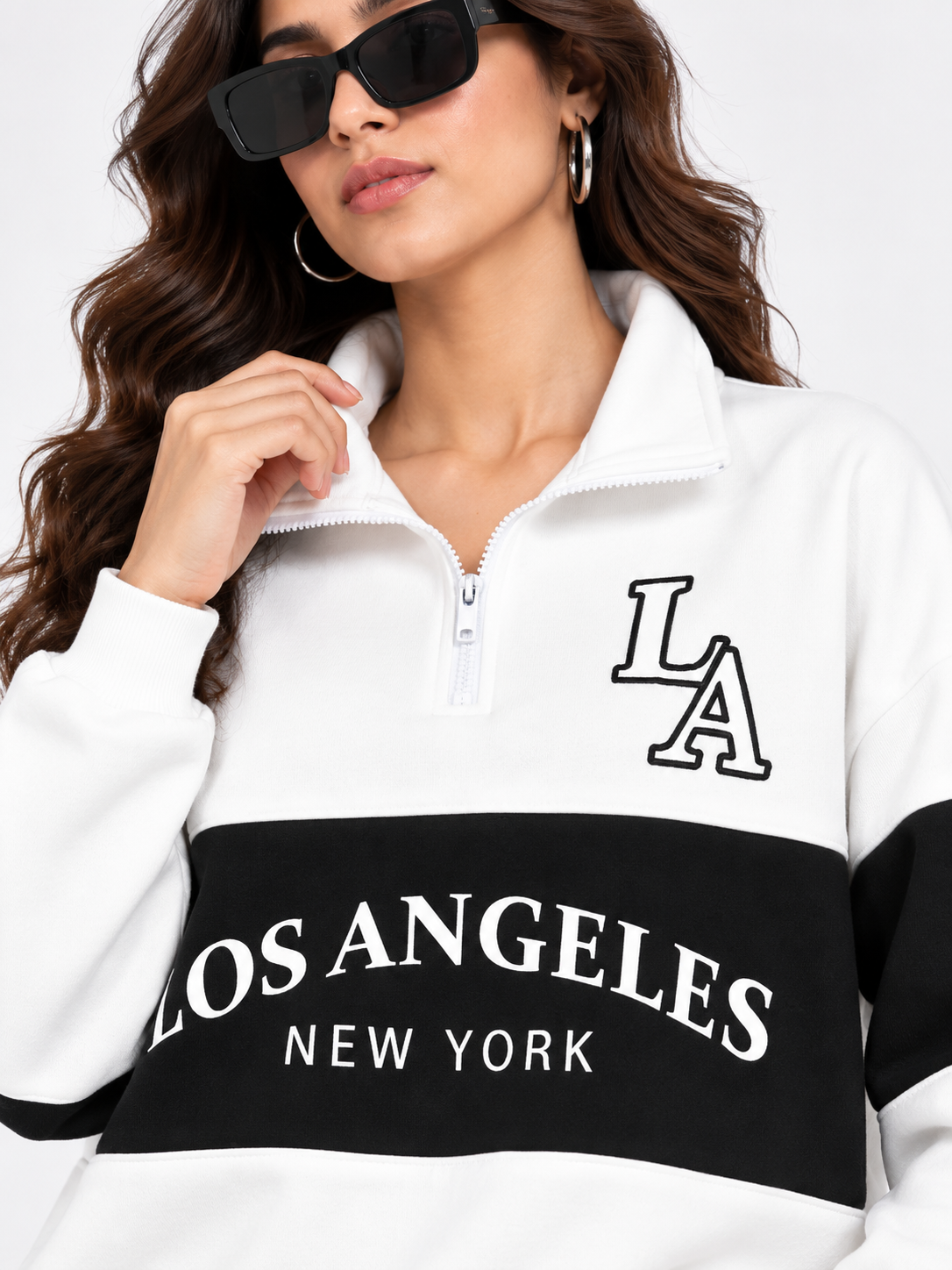 Women Collared Neck Zipper Printed Sweatshirt