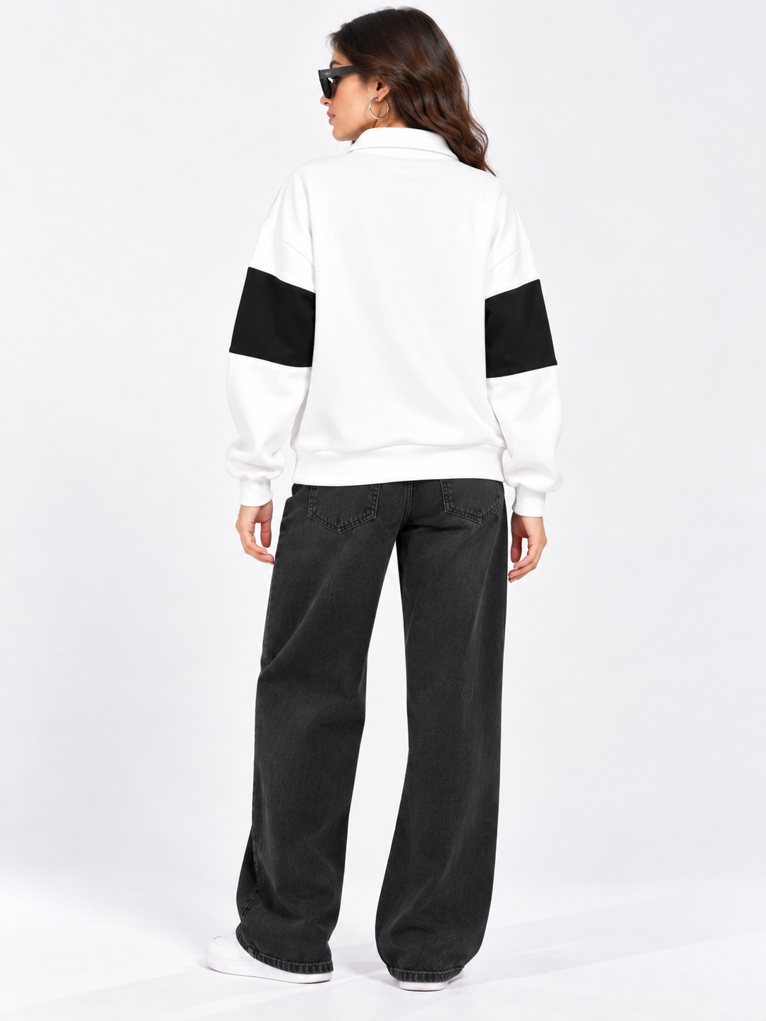 Women Collared Neck Zipper Printed Sweatshirt