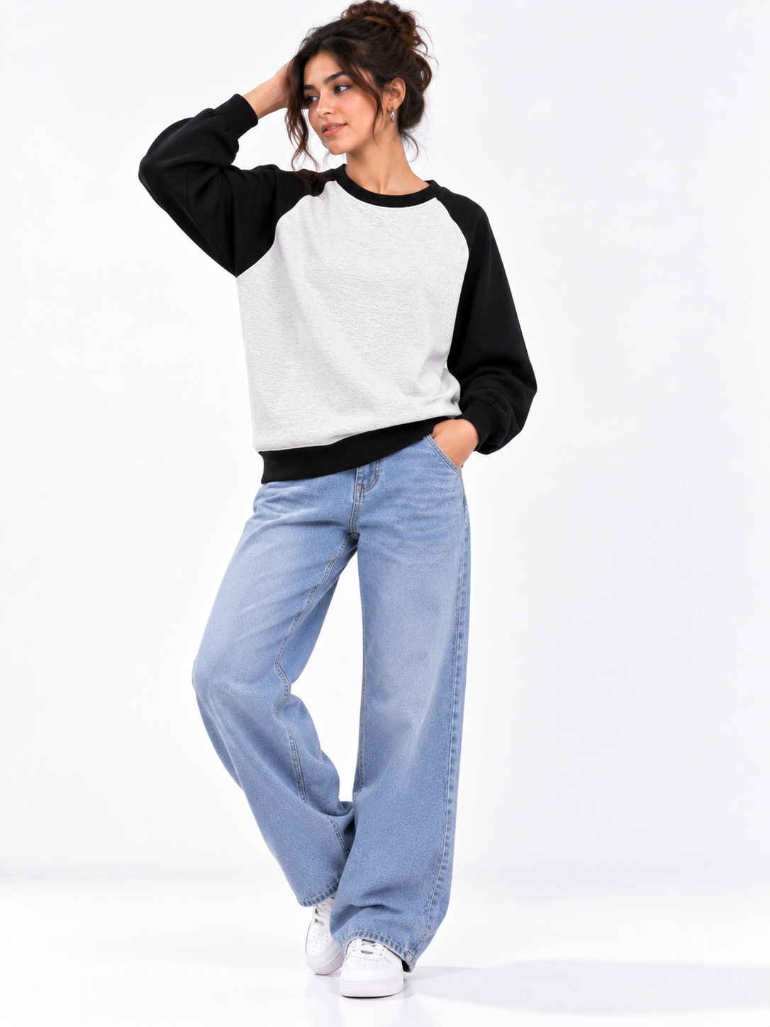 Women Round Neck Plain Sweatshirt