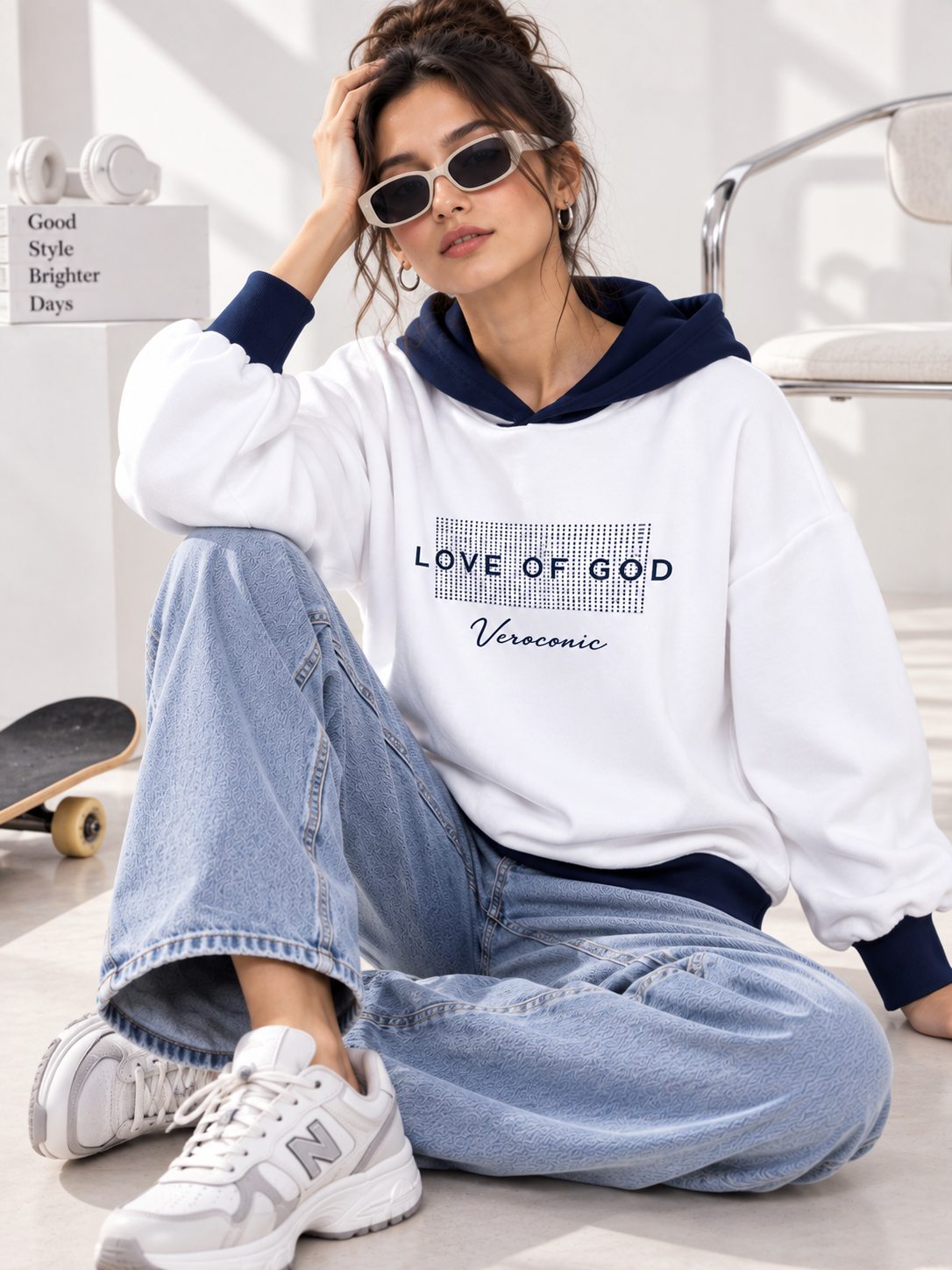 Women Hooded Neck Printed Sweatshirt