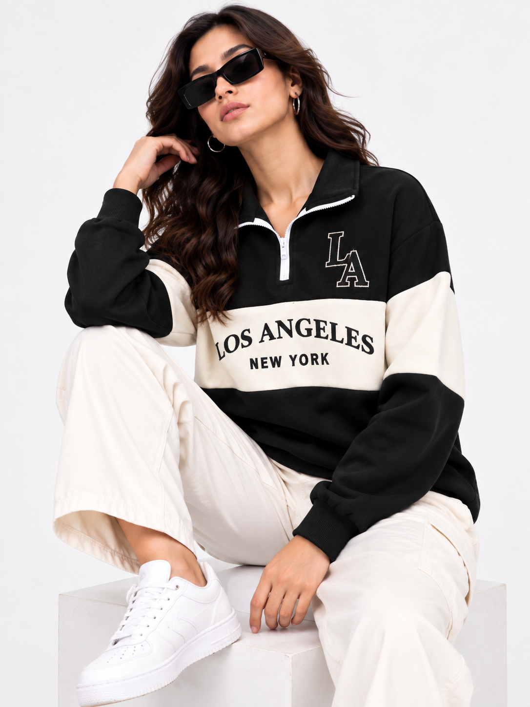 Women Collared Neck Zipper Printed Sweatshirt